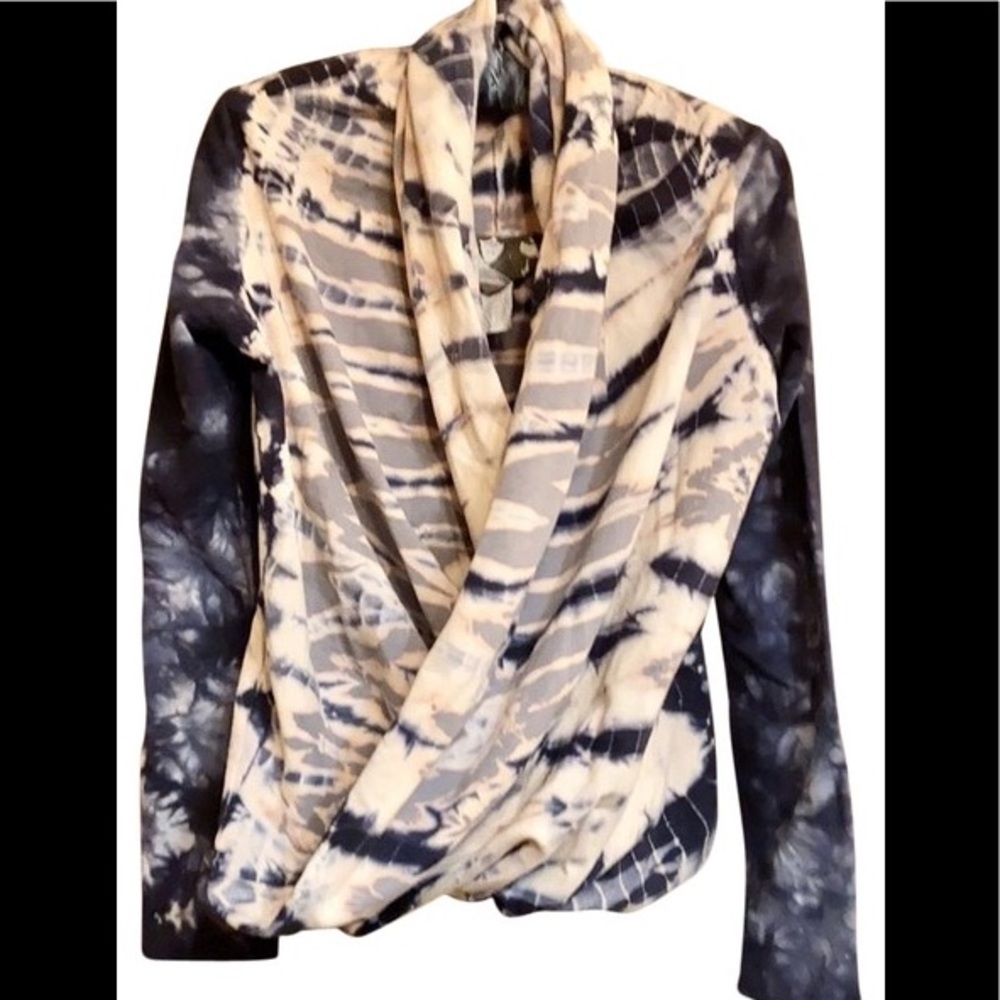 Brand new sweater by Young Fabulous & Broke,size M - Picture 3 of 11